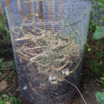 Make an easy wire compost bin