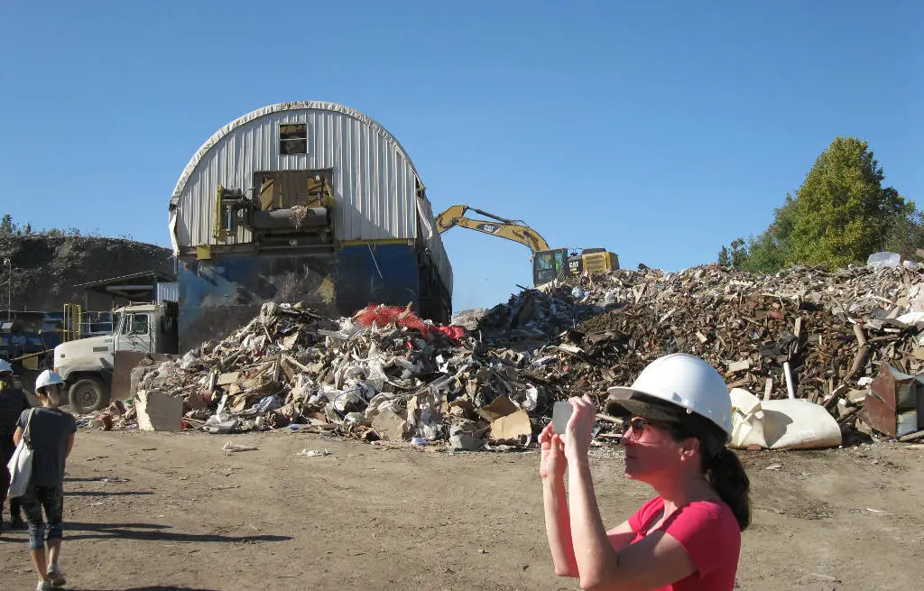 Master recyclers visiting construction debris recycling facility