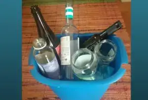 https://greenandgrumpy.com/wp-content/uploads/2020/12/Blog-58-Glass-bottles-300x202.jpg?ezimgfmt=rs:300x202/rscb1/ng:webp/ngcb1